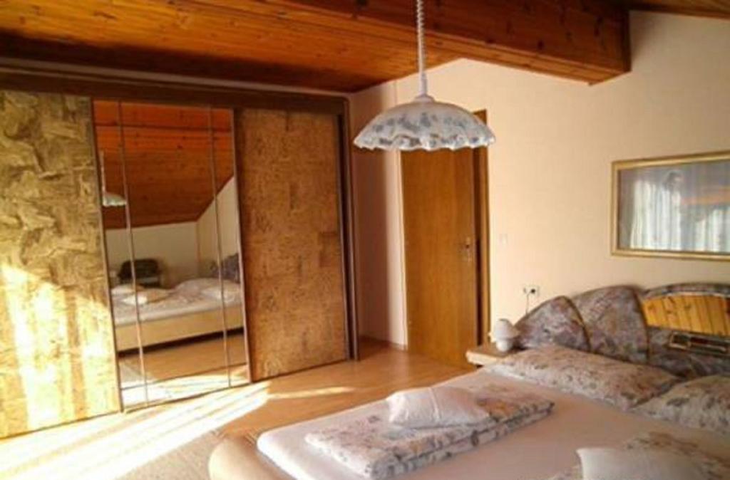 Haus Freitag Apartment Millstatt Phòng bức ảnh